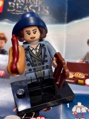 HP Series 1 Fantastic Beasts "Tina Goldstein" colhp-18 LIKE NEW!